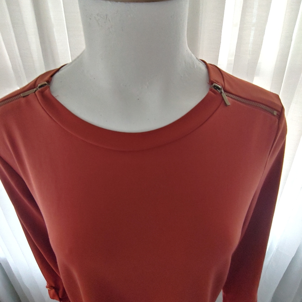 Sweet Rain top. SIZE L